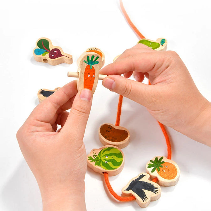 Scarecrow Balancing Blocks Shake! - Kids Balance Stacking Game