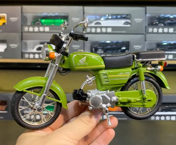 Honda CD 70 Die-Cast Metal Motorcycle Model